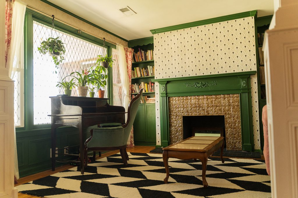 The Paper House - Sitting Room Photo