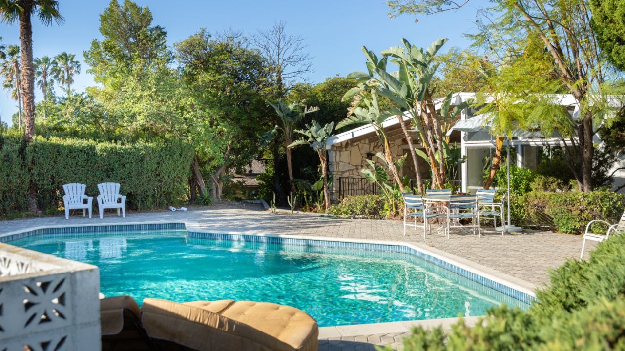 Retro Houses for Photo Shoots AVVAY Blog